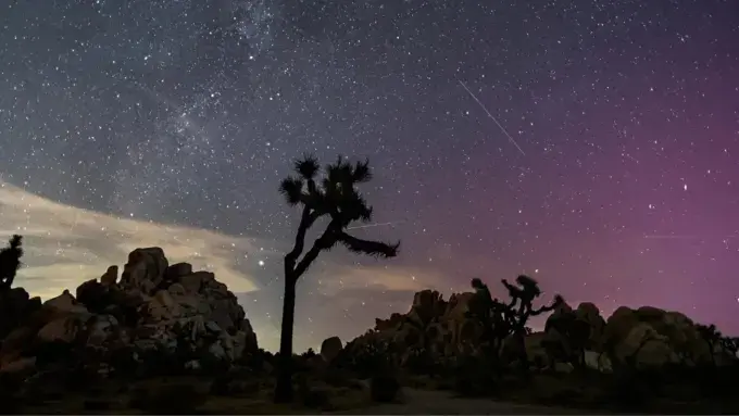 Cuándo ver las lunas de "sangre", eclipses y lluvias de meteoros en 2025 eventos celestiales