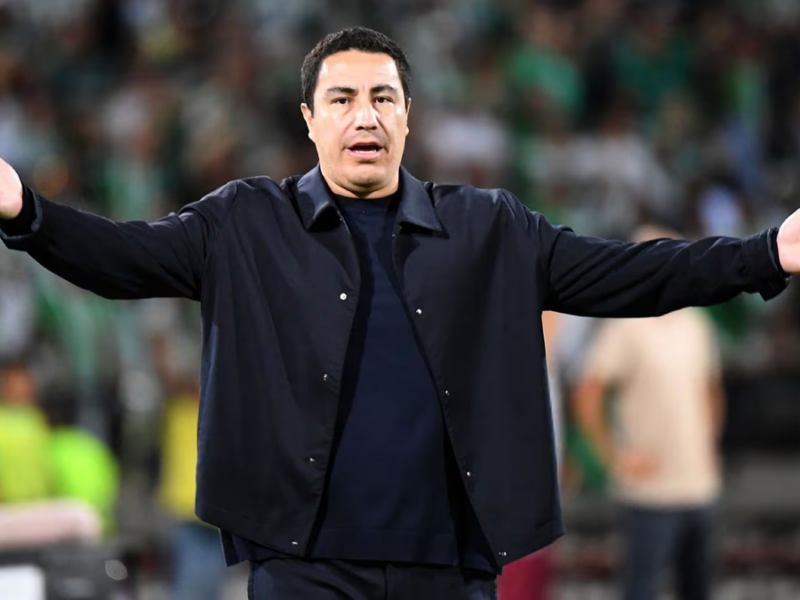 Efraín Juárez sorprende con su renuncia como Director Técnico del Atlético Nacional de Colombia