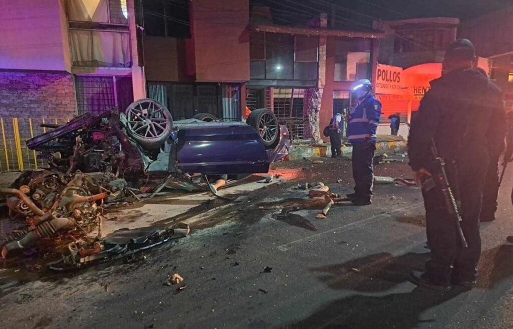 Hombre muere tras choque de auto contra fachada de casa en bulevar García de León