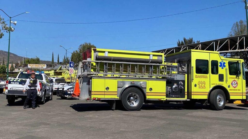 Hombre sufre infarto y muere fuera de central de Bomberos Morelia