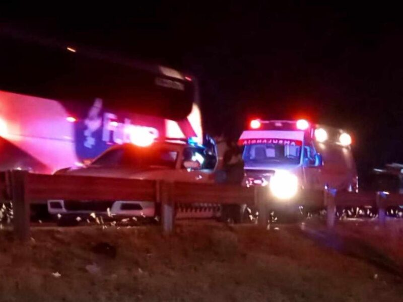 Hombre y mujer son baleados por asaltantes en la autopista México-Guadalajara