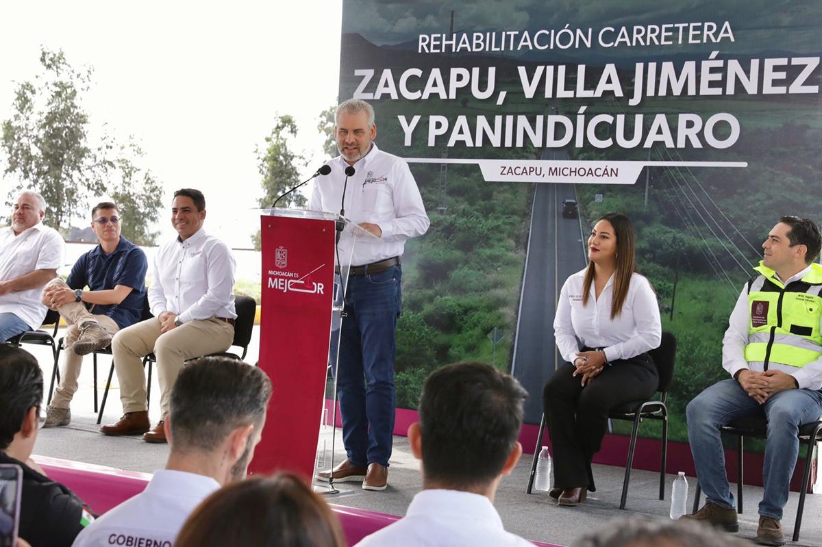 Invertidos casi 6 mil mdp en 22 proyectos carreteros multianuales de Michoacán: Bedolla