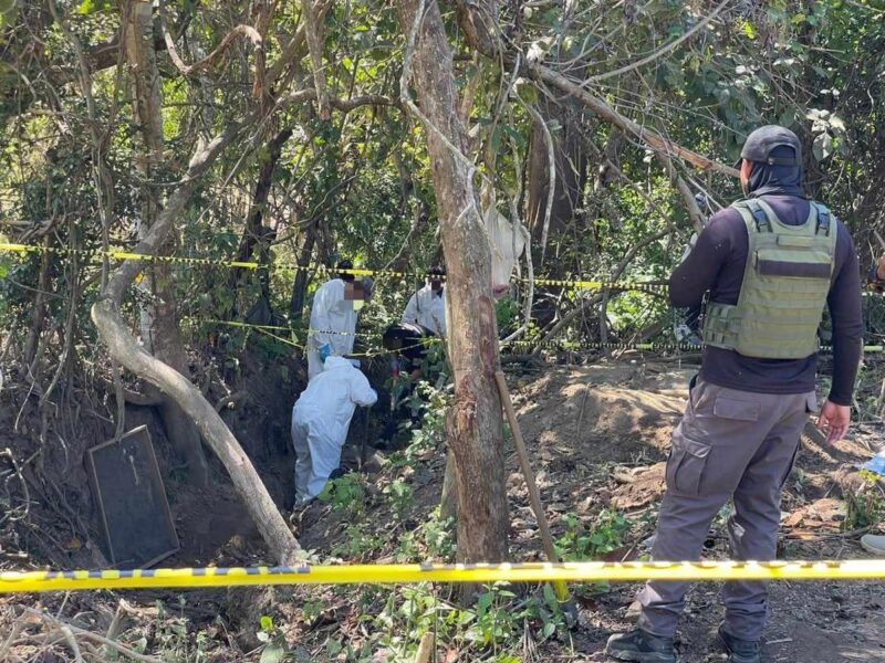 Localizan restos óseos en zona cerril de Aquila