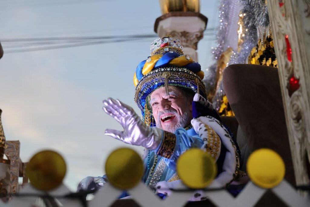 Magia y sonrisas: Melchor, Gaspar y Baltazar recorren Morelia en cabalgata 2