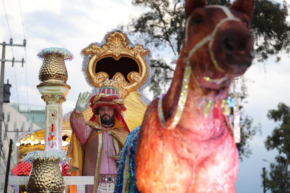 Magia y sonrisas: Melchor, Gaspar y Baltazar recorren Morelia en cabalgata 5