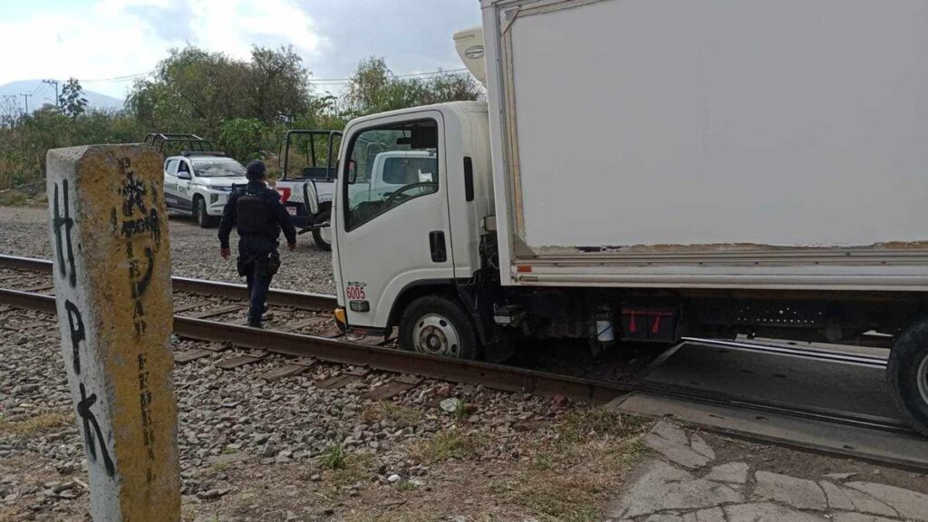 Normalistas vías férreas Madero Poniente de Morelia 1