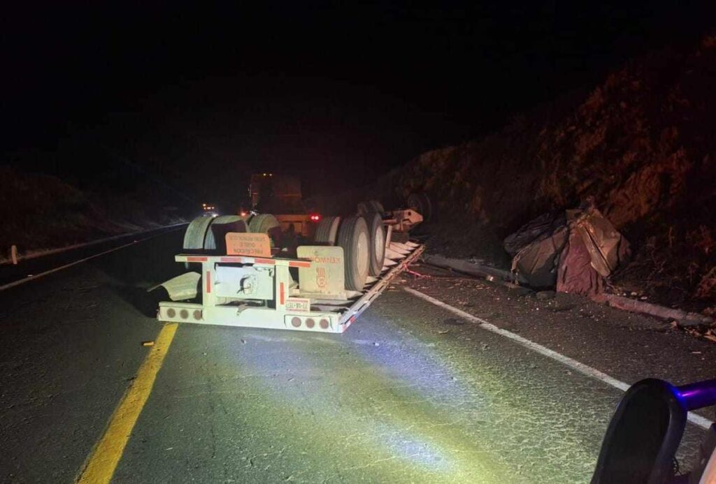 Ocurren al menos 3 accidentes en distintos puntos de la autopista Siglo XXI-1