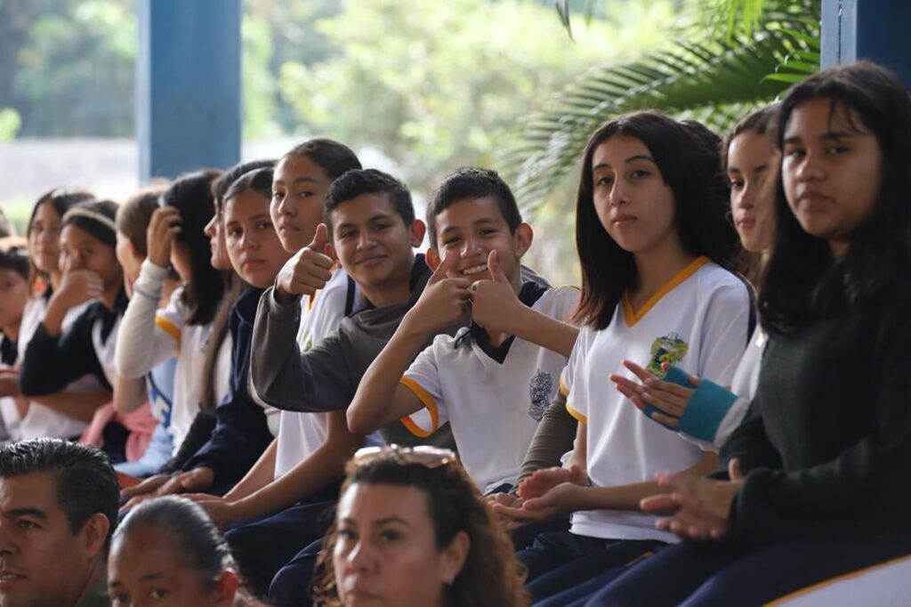 regreso a clases Michoacán 900 mil estudiantes de nivel básico