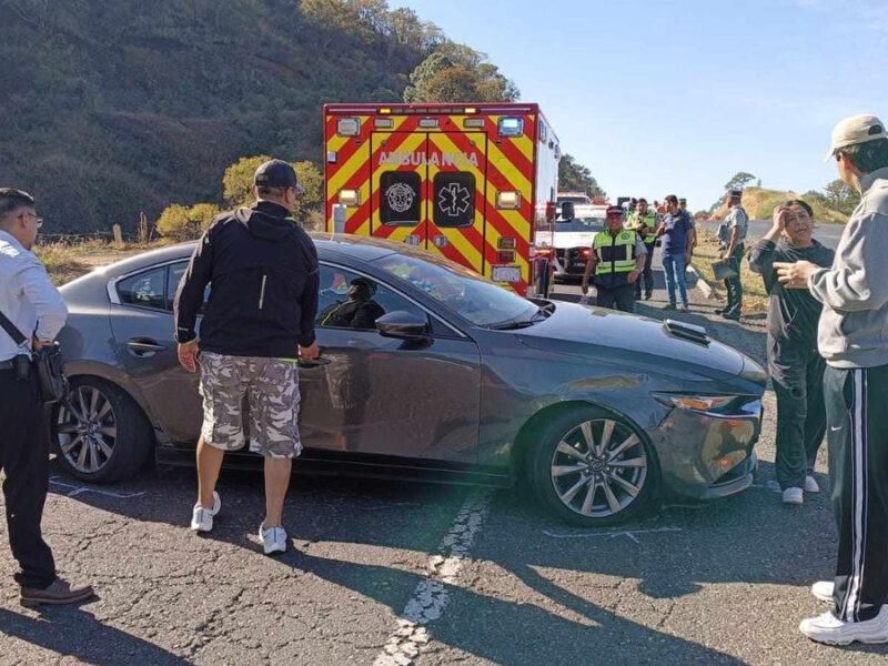 Se registra choque por alcance en la autopista Siglo XXI