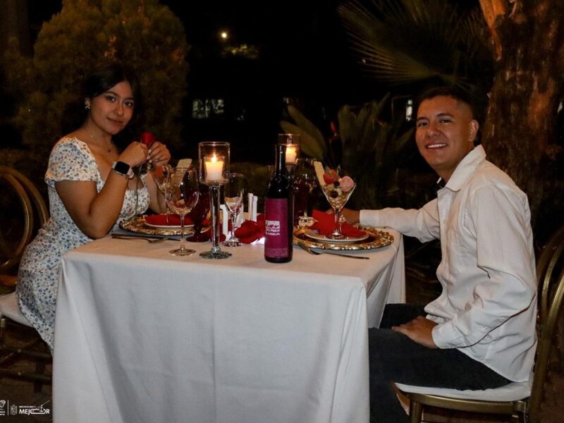 Sorprende a tu pareja con una cena romántica en el zoológico de Morelia