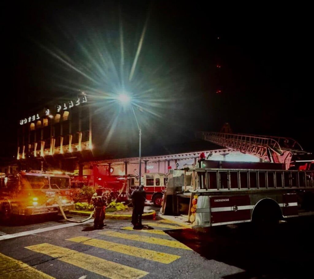 Sujetos armados provocan incendio con antorchas y gasolina en bar “katara”2