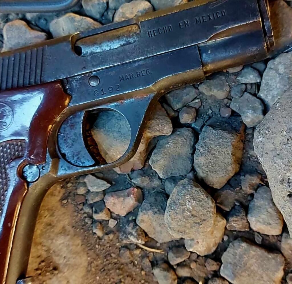 Tras persecución policial, municipales abaten a pistolero motorizado en Tangamandapio-1