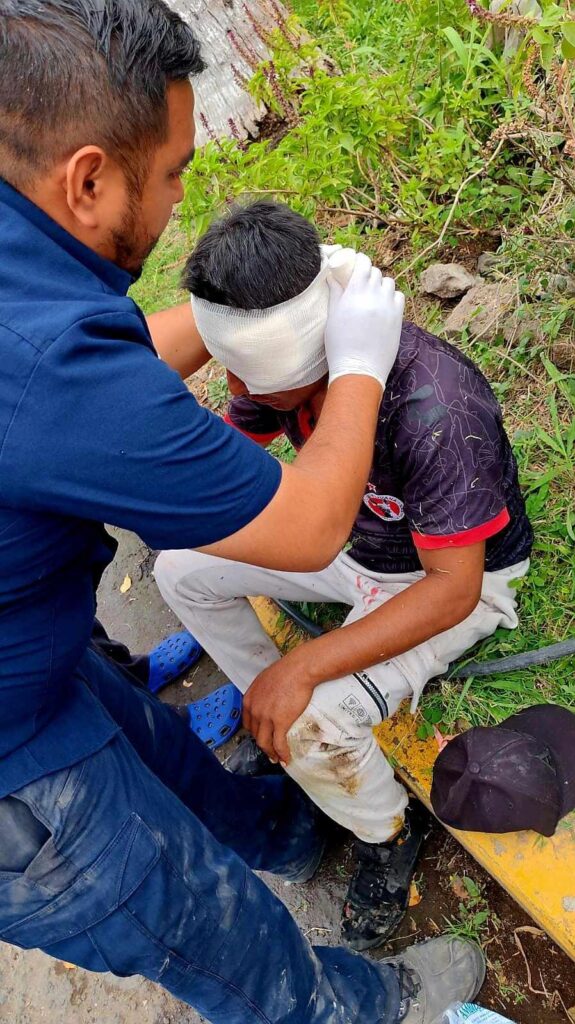 accidente motociclista herido en Apatzingán-4