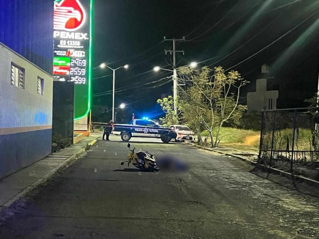 Acribillan a pareja de motociclistas en Villas San José, Zamora-1