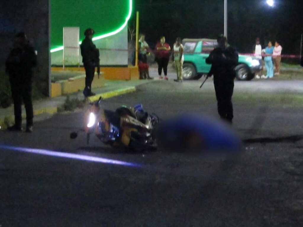 Acribillan a pareja de motociclistas en Villas San José, Zamora-2