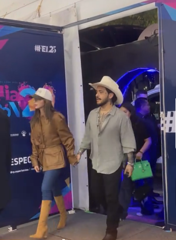 Ángela Aguilar reaparece junto a Christian Nodal con look de Belinda