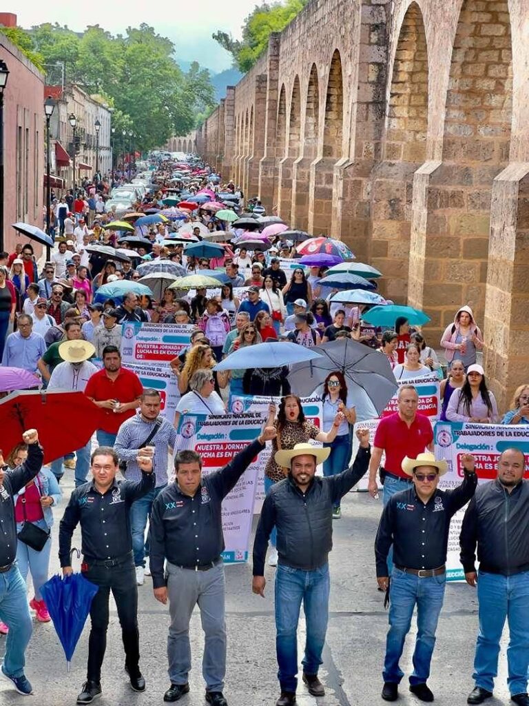 Anuncian paro magisterial en Michoacán contra Ley del ISSSTE