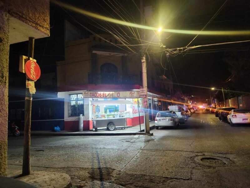 ataque armado a balazos en centro de Jacona deja dos personas sin vida