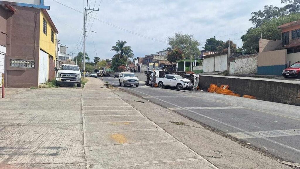 Choque en Tocumbo deja un muerto y cuatro heridos 1