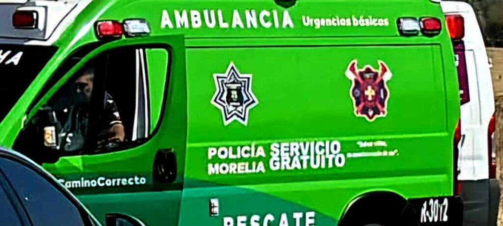 choque entre moto y camioneta deja 2 heridos en la Morelia-Chiquimitío