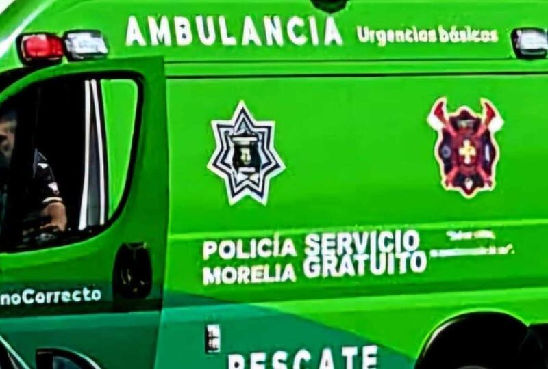 choque entre moto y camioneta deja 2 heridos en la Morelia-Chiquimitío