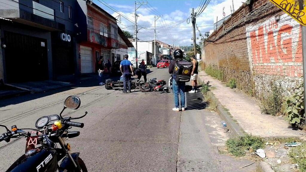 choque motos barrio San Pedro Uruapan