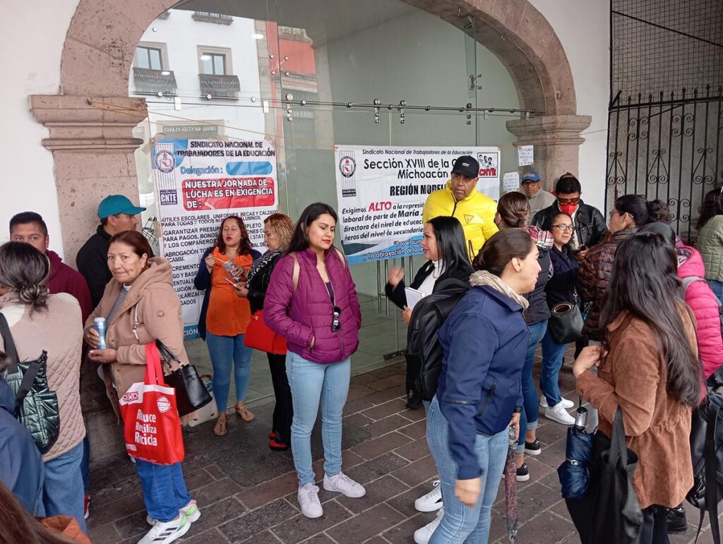 CNTE toma el ayuntamiento de Morelia; estará paralizado varias horas