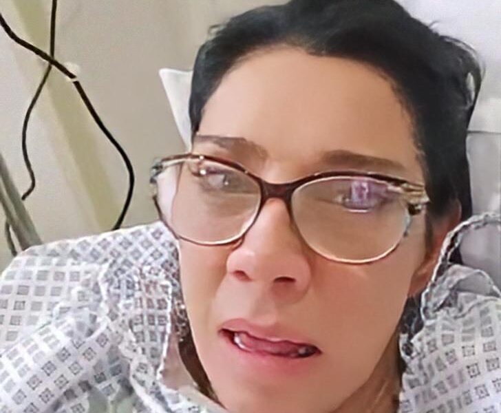 Cynthia Klitbo hospitalizada tras mordedura de araña viuda negra