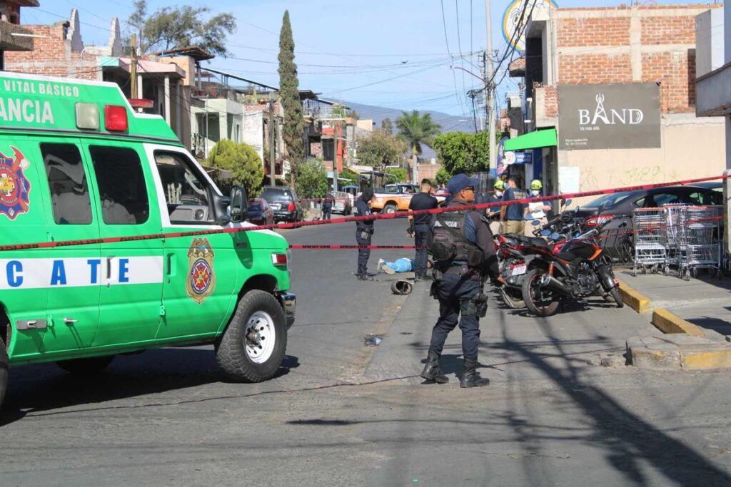 Delincuentes matan a dos jóvenes motociclistas en Zamora