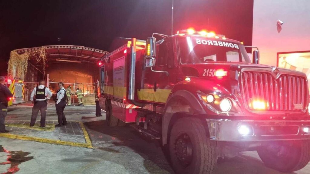 en incendio Arde bodega en la colonia Industrial, al norte de Morelia