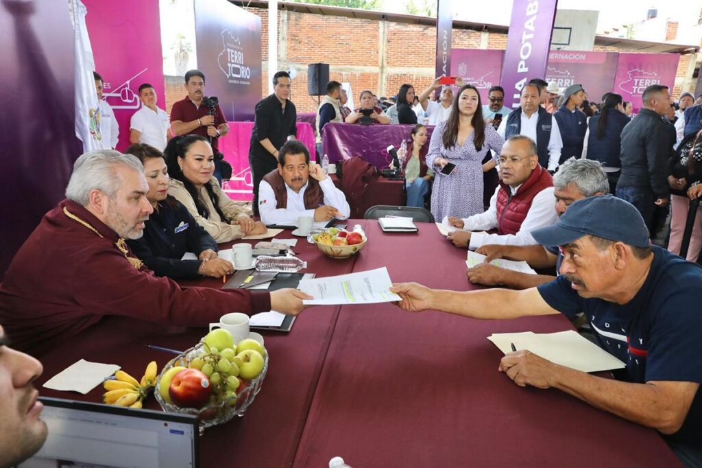 En Quiroga, Bedolla impulsa el desarrollo con participación ciudadana-1