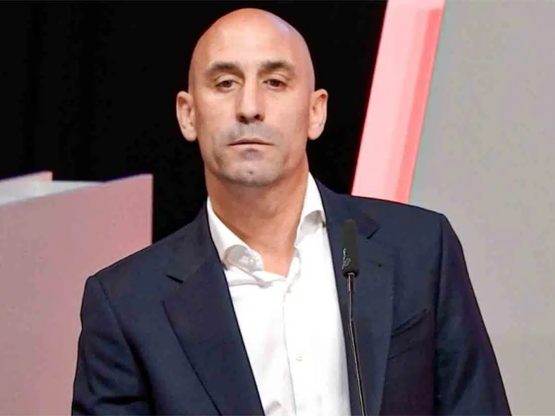 Expresidente de la Real Federación Española de Fútbol Luis Rubiales que es juzgado por besar a jugadora