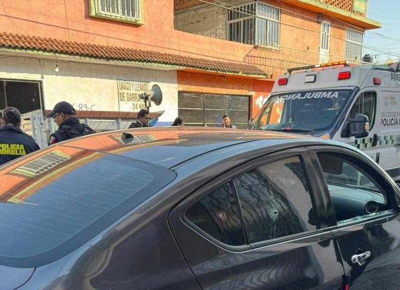 Hombre resulta herido de bala al evitar secuestro al poniente de Morelia