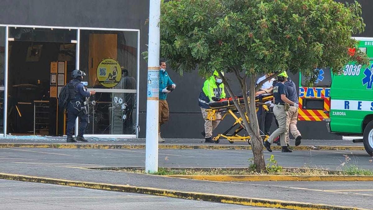 Identifican a comandante ministerial asesinado en ataque a SmartFit de Zamora