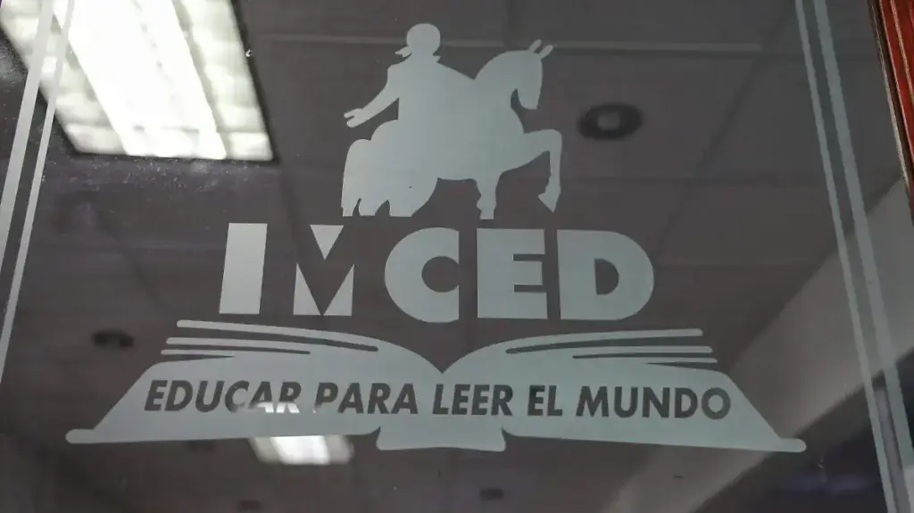 IMCED Denuncian irregularidades estudiantes trabajadores