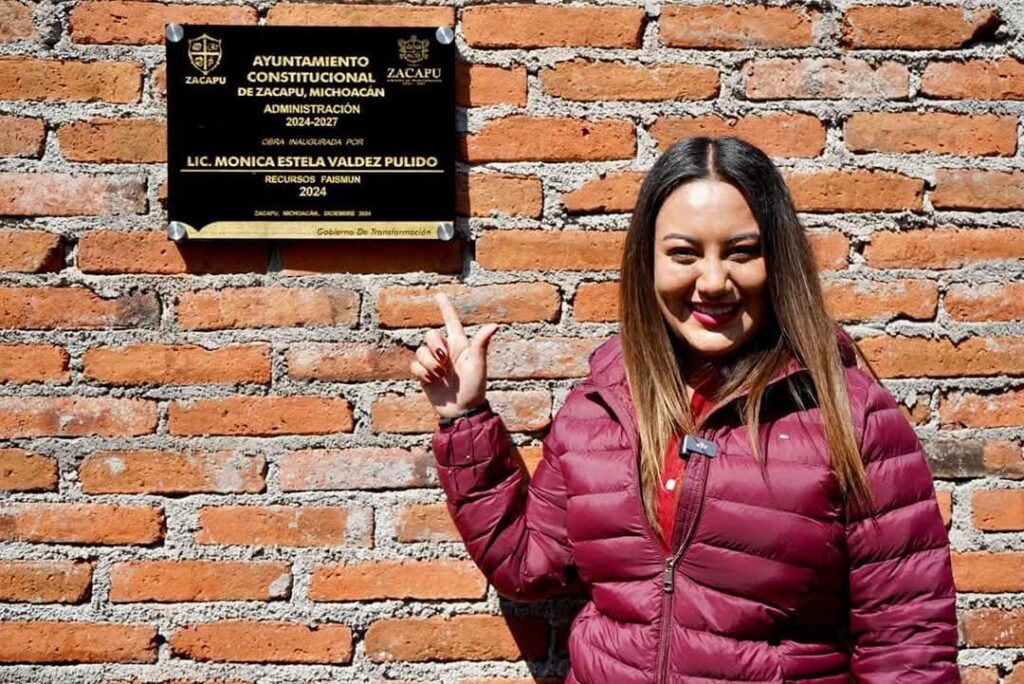 Inaugura Mónica Valdez barda perimetral en escuela Primaria Integral Ricardo Flores Magón de Zacapu-1