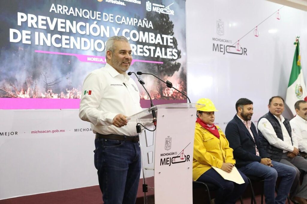 Inicia Bedolla campaña contra incendios en Michoacán