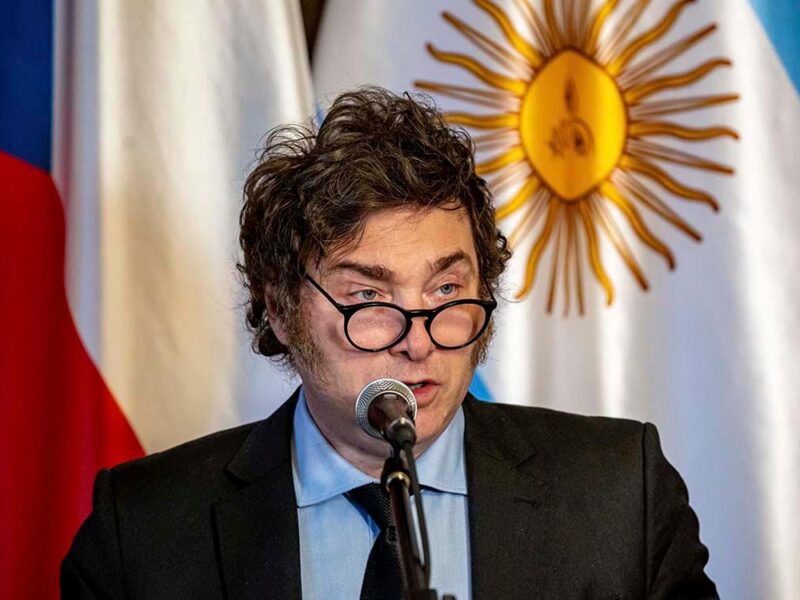 Javier Milei anuncia que Argentina se retira de la OMS