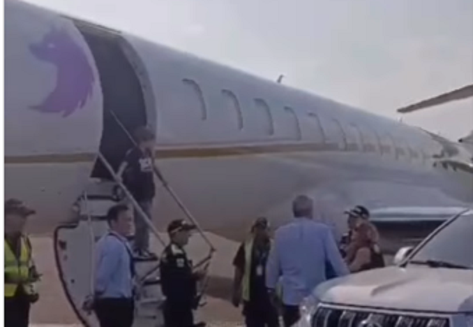 Las mujeres ya no lloran, la mujeres vuelan; Shakira estrena su jet privado de lujo-2