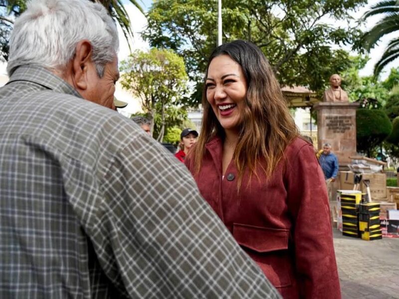 Mónica Valdez impulsa programa social en Zacapu