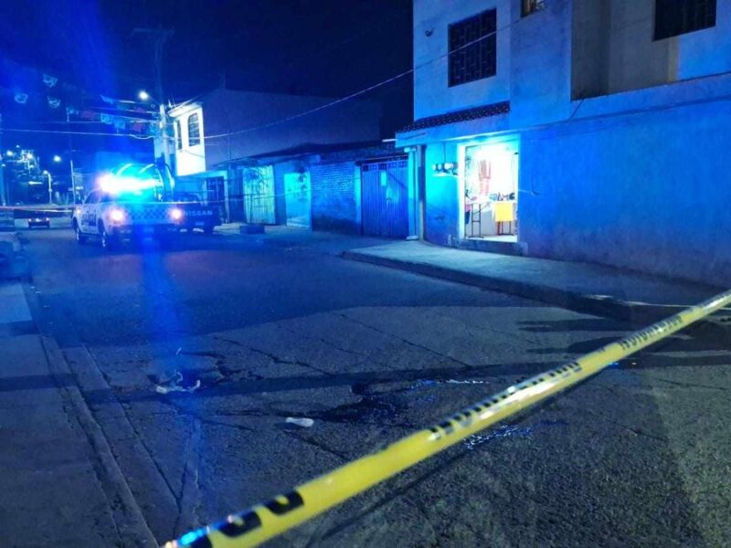 mujer asesinada asalto colonia Rubén Jaramillo Uruapan