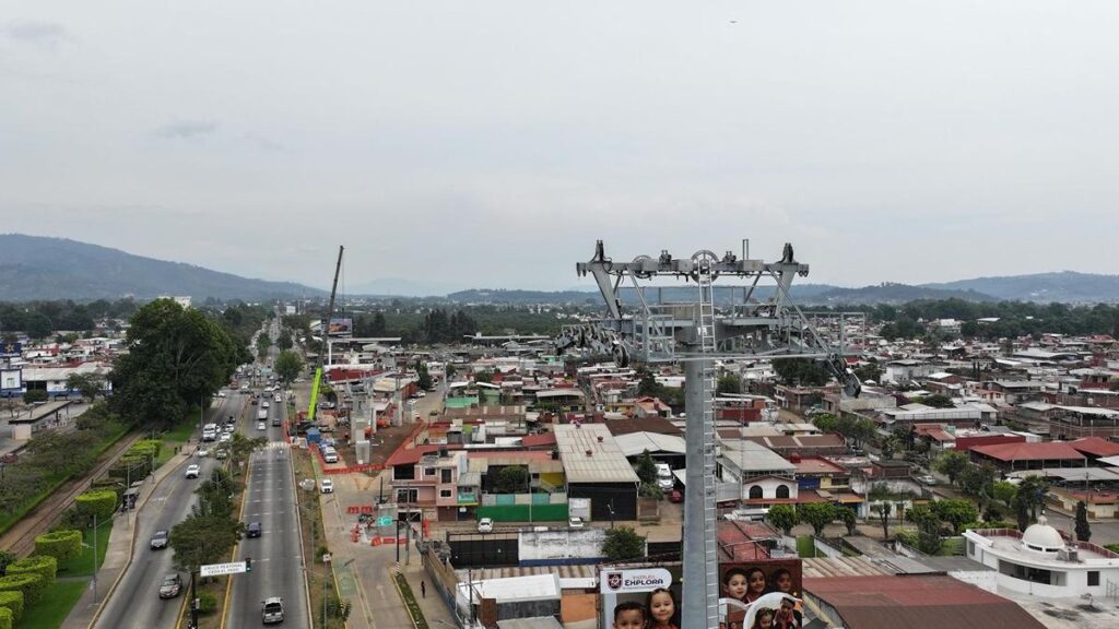 obra registra Teleférico de Uruapan con avance del 66 %