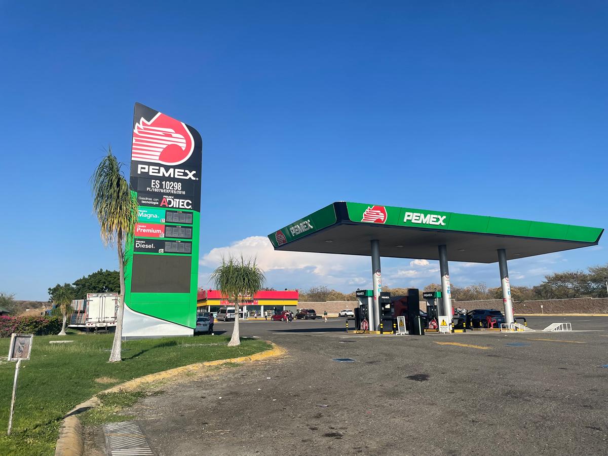 Revelan Gasolineras con los precios más altos y bajos en México esta semana