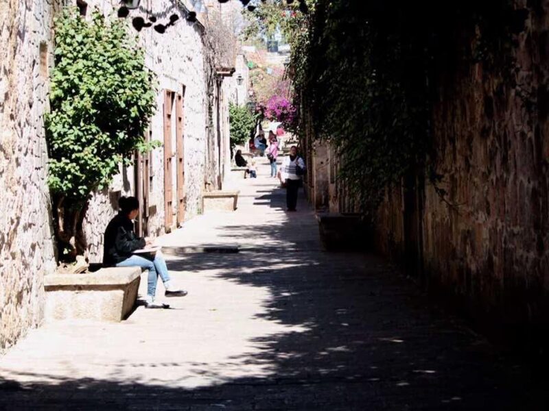 “Romance de mi ciudad”, poema plasmado en las paredes del Callejón del Romance