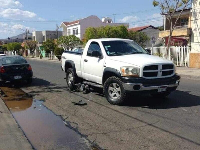 Sicarios son atropellados tras balear a conductor de una camioneta en Tangancícuaro