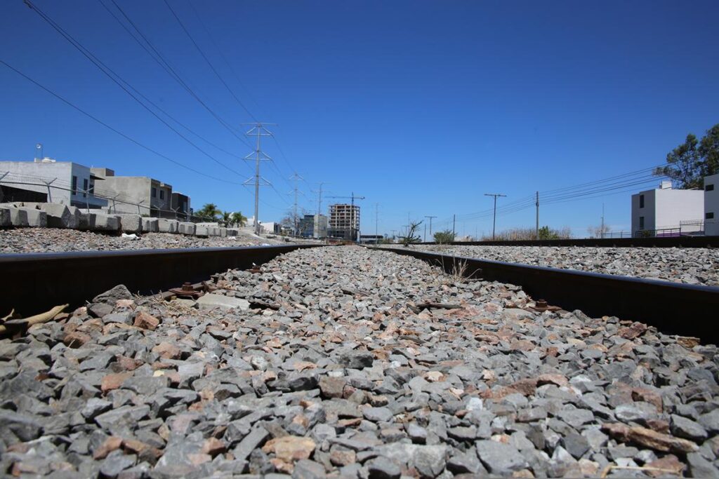 Tren México-Querétaro iniciará construcción en abril concluiría en 3 años