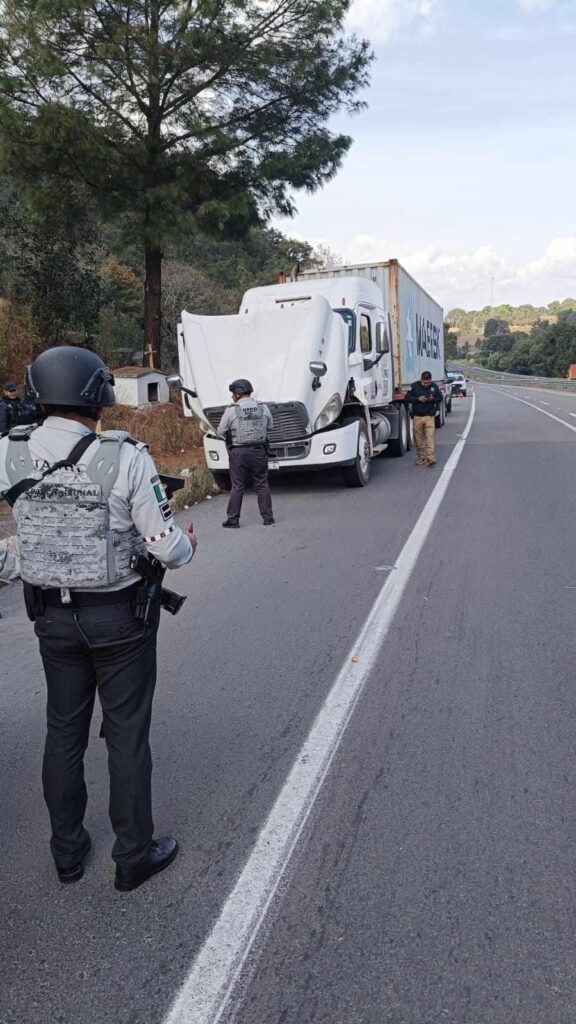 Violentos intentos de robo a transportistas se rgistran en la autopista Siglo XXI 1