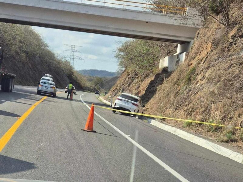 Violentos intentos de robo a transportistas se rgistran en la autopista Siglo XXI