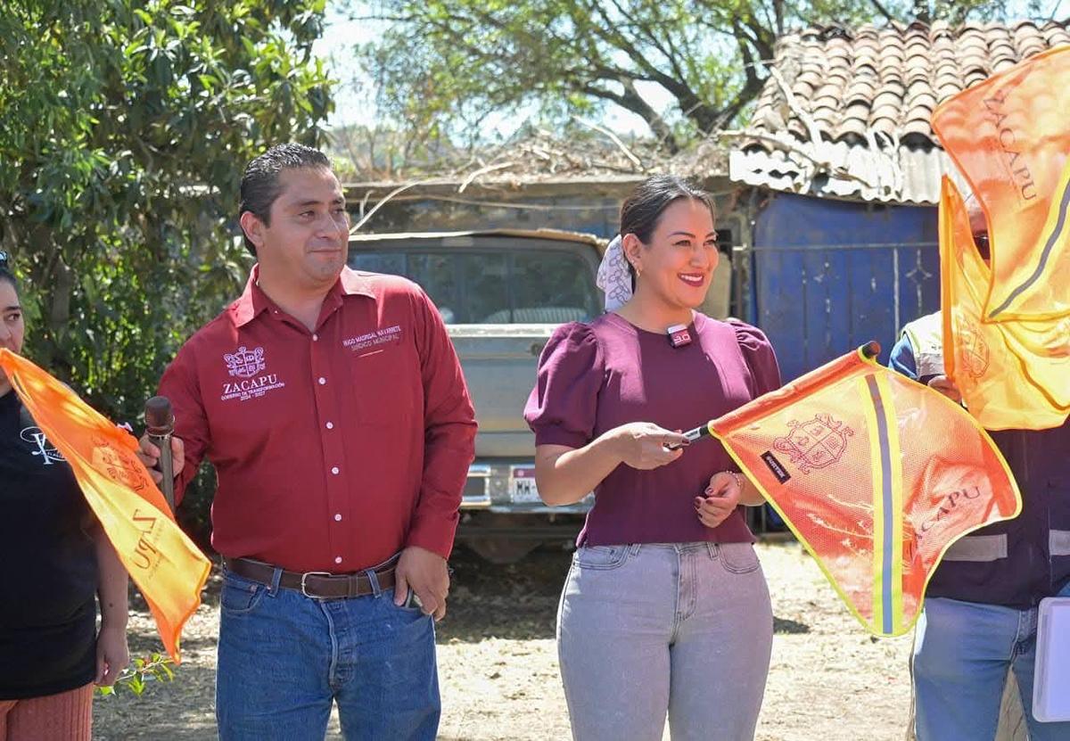 Zacapu sigue transformándose, inicia instalación de nuevas luminarias en la avenida de Las Rosas: Mónica Valdez