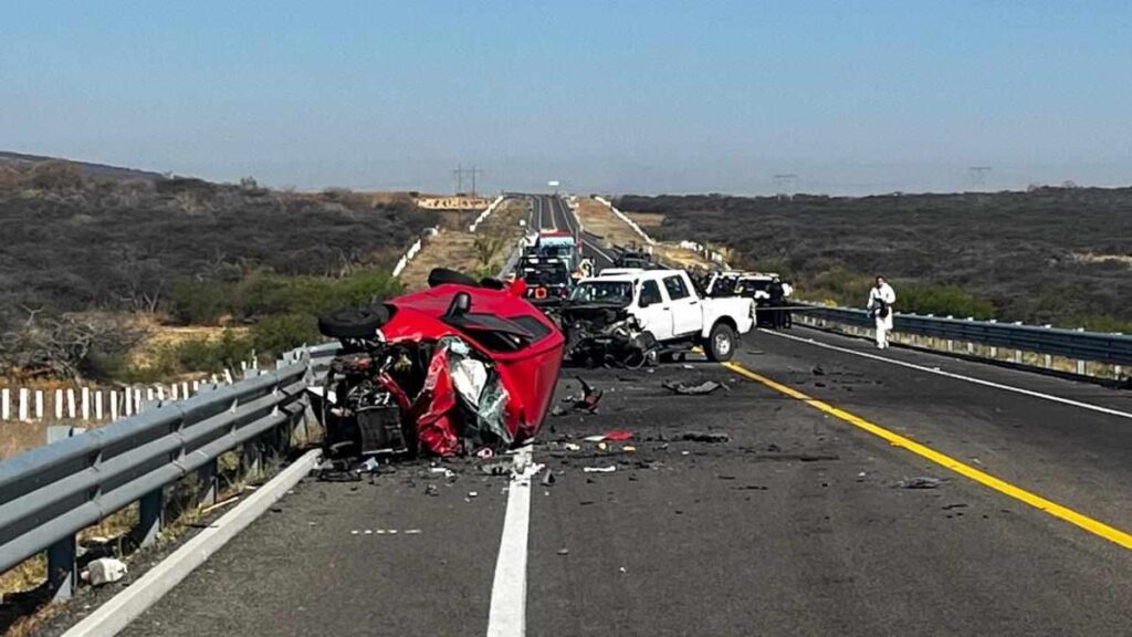 Accidente sobre Libramiento Oriente de La Piedad deja un muerto y 2 heridos